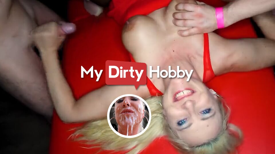 Gangbang mit einer dickbrüstigen Blondine